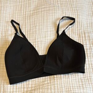 Auden Black Seamless Bra with Adjustable Straps